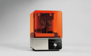 Stereolithography 3D printer "Form 4"