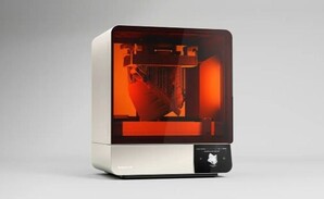 光造形3Dプリンタ「Form 4L」