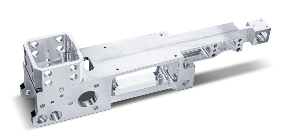 Voigt Systemtechnik manufactures high-precision workpieces and assemblies on the DMU 40, primarily from aluminum and stainless steel. Voigt Systemtechnik manufactures high-precision workpieces and assemblies on the DMU 40, primarily from aluminum and stainless steel.